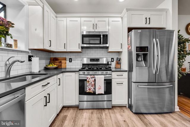 823 N 25TH ST, Philadelphia, PA 19130