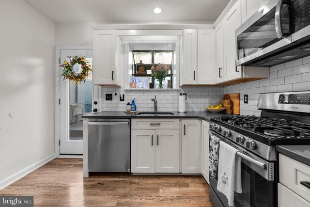 823 N 25TH ST, Philadelphia, PA 19130