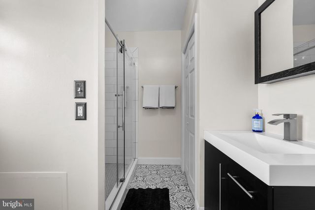 823 N 25TH ST, Philadelphia, PA 19130