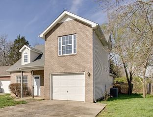 4016 Margo Cir, La Vergne, TN 37086