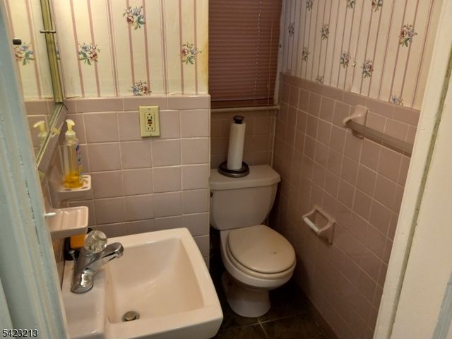 61 Putnam St, Newark City, NJ 07106
