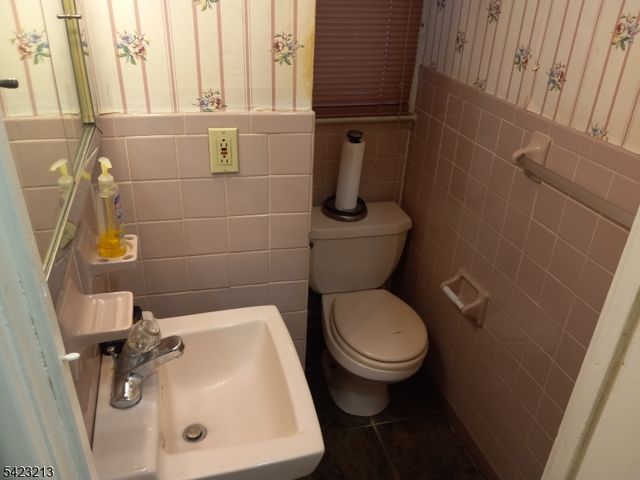 61 Putnam St, Newark City, NJ 07106