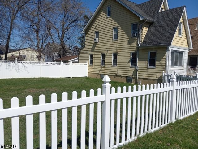 61 Putnam St, Newark City, NJ 07106