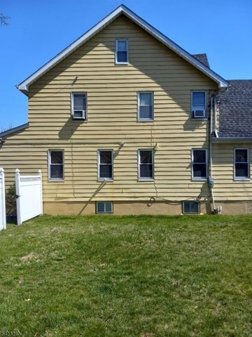 61 Putnam St, Newark City, NJ 07106
