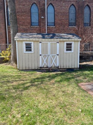 61 Putnam St, Newark City, NJ 07106