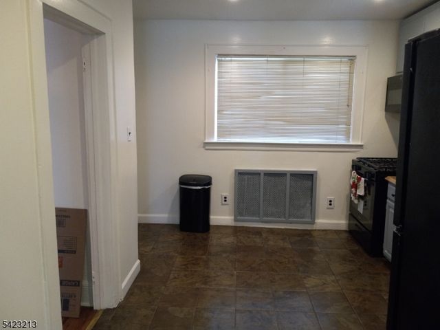 61 Putnam St, Newark City, NJ 07106