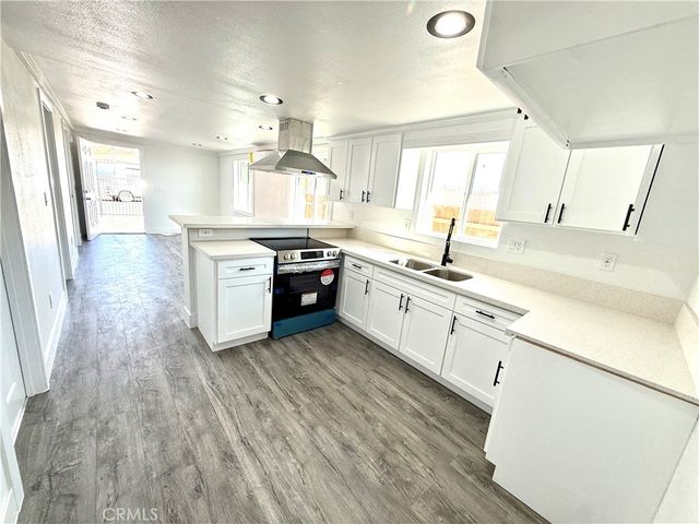 2368 E 107 th st, Los Angeles, CA 90002