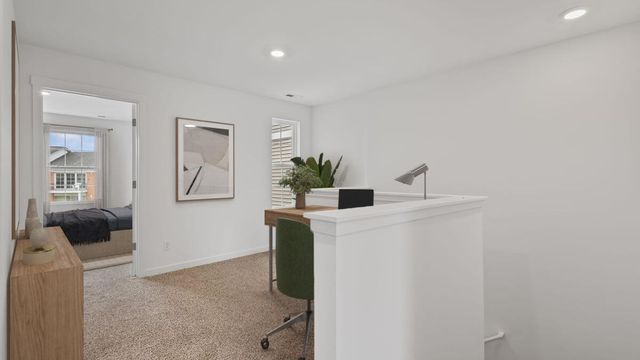 543 Cressmoor Boulevard, Hobart, IN 46342