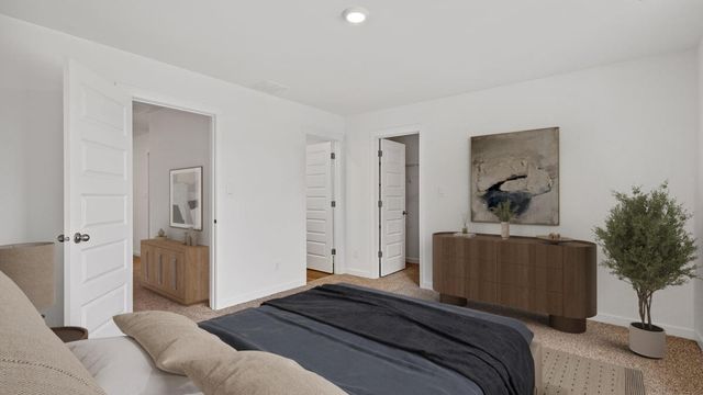 543 Cressmoor Boulevard, Hobart, IN 46342