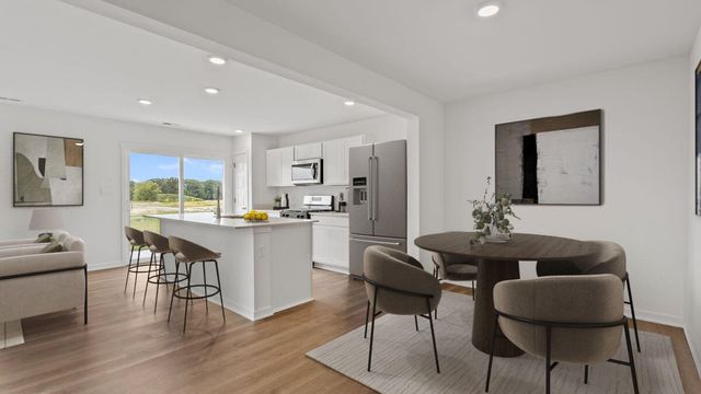 543 Cressmoor Boulevard, Hobart, IN 46342