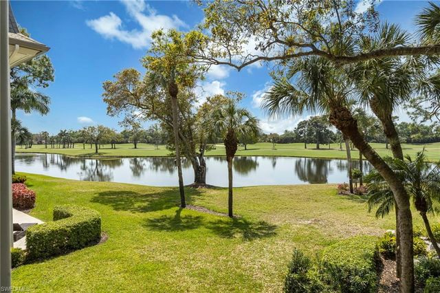 425 Wildwood LN, Naples, FL 34105