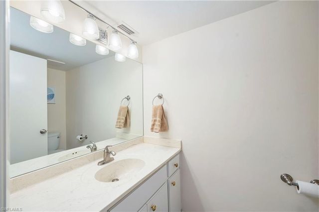 425 Wildwood LN, Naples, FL 34105