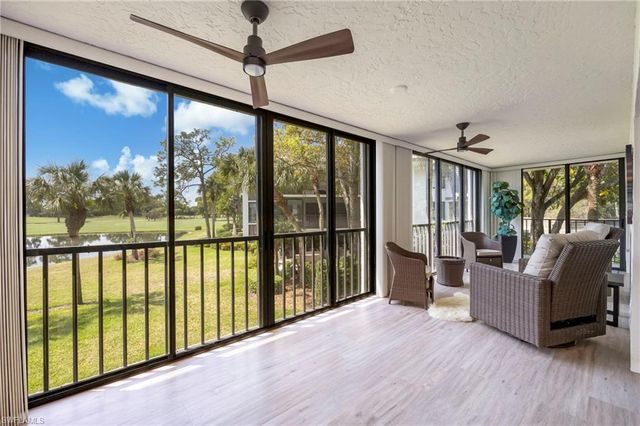 425 Wildwood LN, Naples, FL 34105