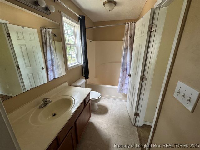 6497 Pittsfield Drive, Fayetteville, NC 28303