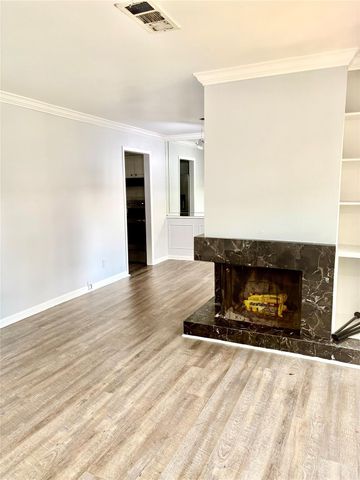 2595 Marilee Lane 6, Houston, TX 77057