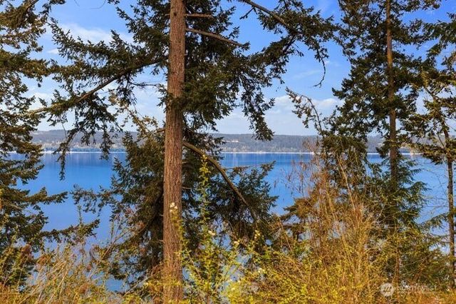 595 Race Road, Coupeville, WA 98239