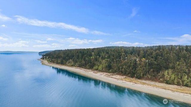 595 Race Road, Coupeville, WA 98239