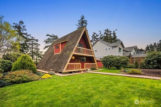 595 Race Road, Coupeville, WA 98239