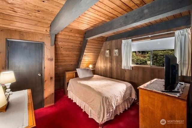 595 Race Road, Coupeville, WA 98239
