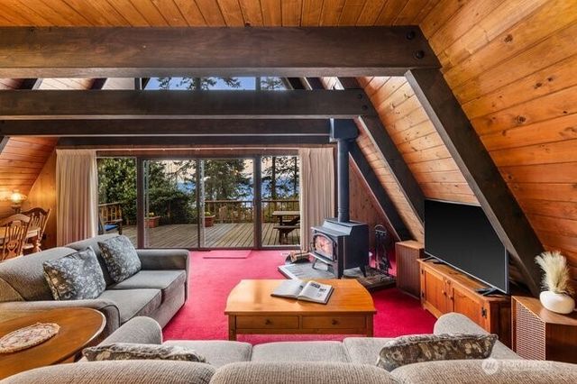 595 Race Road, Coupeville, WA 98239