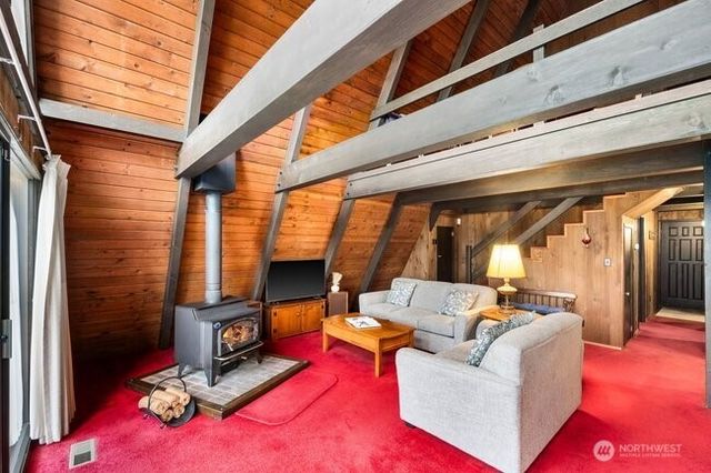 595 Race Road, Coupeville, WA 98239