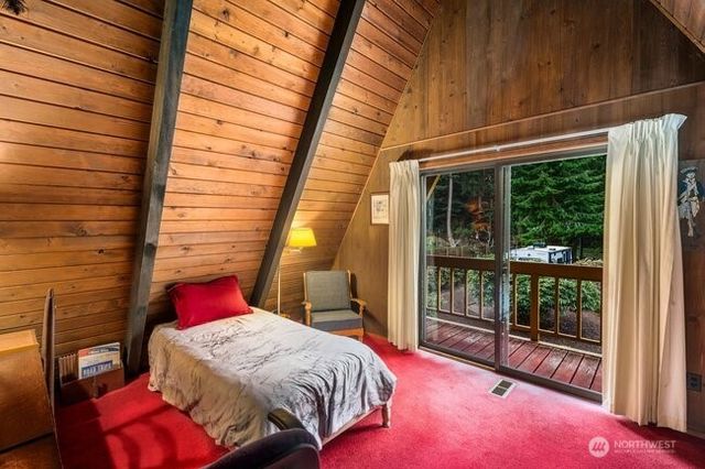 595 Race Road, Coupeville, WA 98239