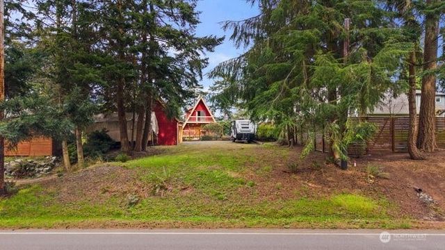595 Race Road, Coupeville, WA 98239