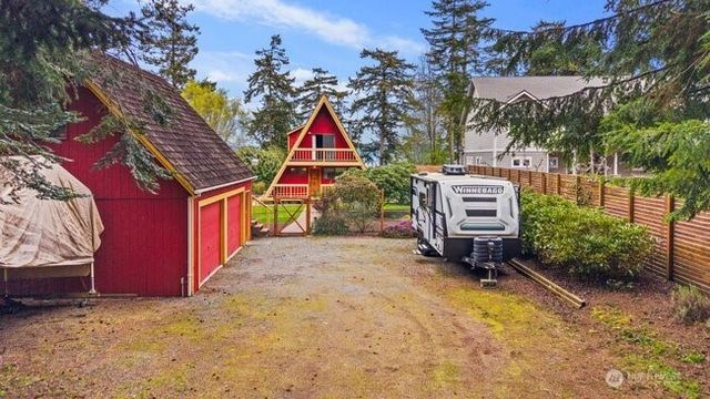 595 Race Road, Coupeville, WA 98239