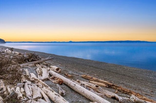595 Race Road, Coupeville, WA 98239