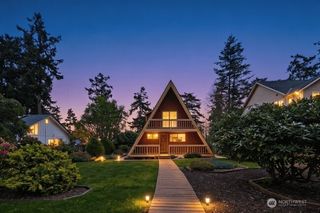 595 Race Road, Coupeville, WA 98239