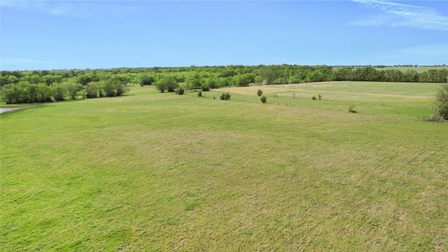 011 EAST LINE, Whitewright, TX 75491