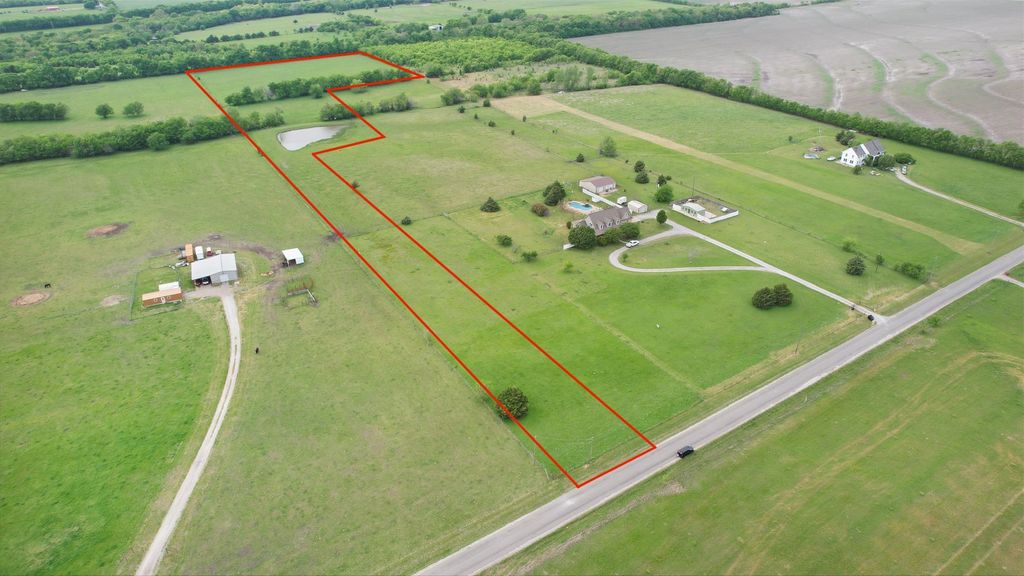 011 EAST LINE, Whitewright, TX 75491
