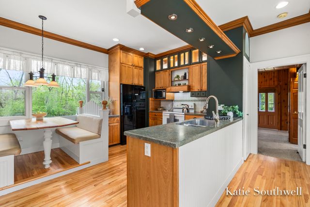 4875 Belding Road NE, Rockford, MI 49341