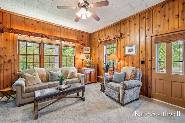 4875 Belding Road NE, Rockford, MI 49341