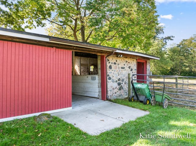 4875 Belding Road NE, Rockford, MI 49341