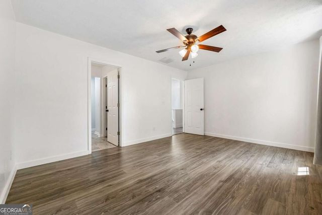 109 Oak Green Drive, Lawrenceville, GA 30044