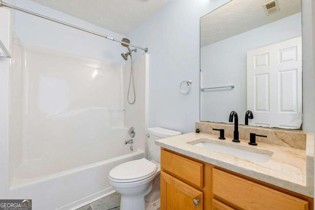 109 Oak Green Drive, Lawrenceville, GA 30044