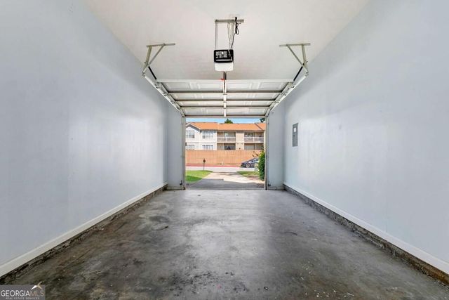 109 Oak Green Drive, Lawrenceville, GA 30044