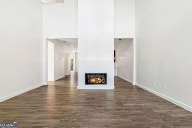 109 Oak Green Drive, Lawrenceville, GA 30044