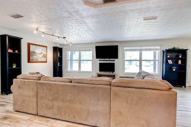 4504 Wilderness Ln N, Jacksonville, FL 32258