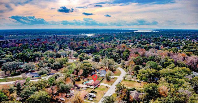 4504 Wilderness Ln N, Jacksonville, FL 32258