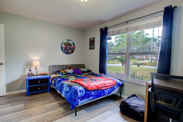 4504 Wilderness Ln N, Jacksonville, FL 32258