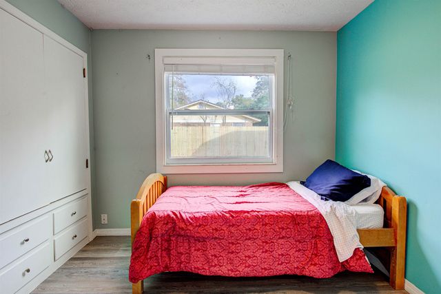 4504 Wilderness Ln N, Jacksonville, FL 32258