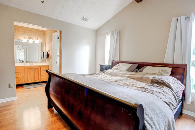 4504 Wilderness Ln N, Jacksonville, FL 32258