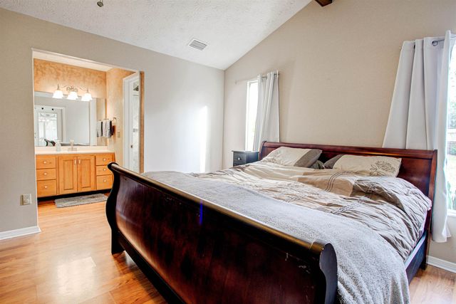 4504 Wilderness Ln N, Jacksonville, FL 32258