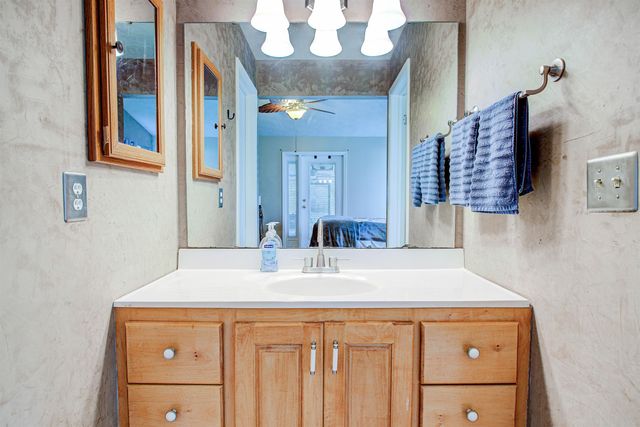 4504 Wilderness Ln N, Jacksonville, FL 32258