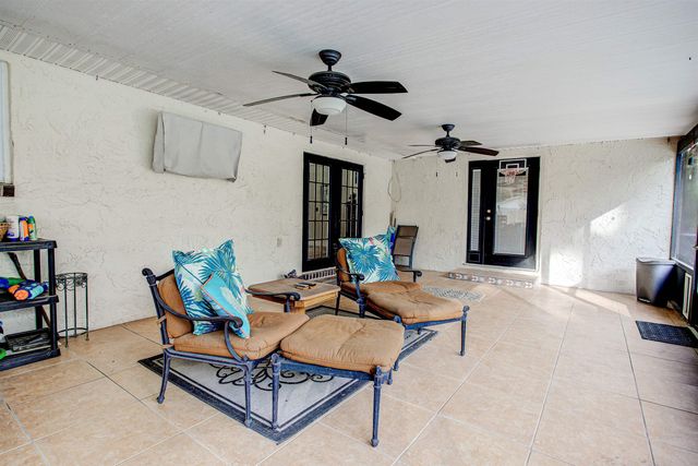 4504 Wilderness Ln N, Jacksonville, FL 32258