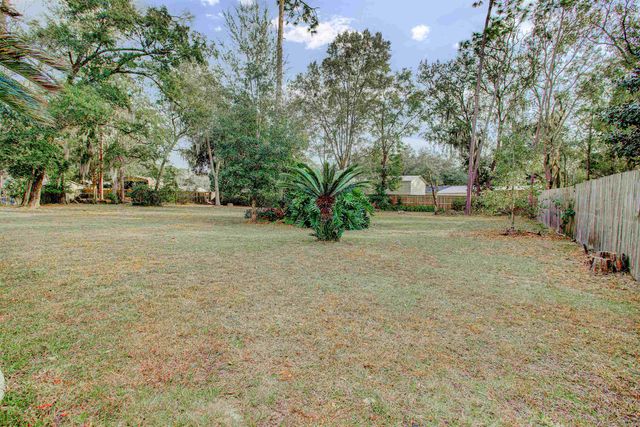 4504 Wilderness Ln N, Jacksonville, FL 32258