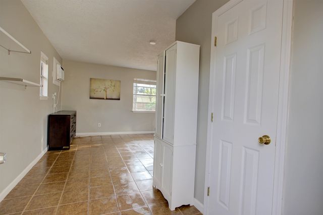 4504 Wilderness Ln N, Jacksonville, FL 32258