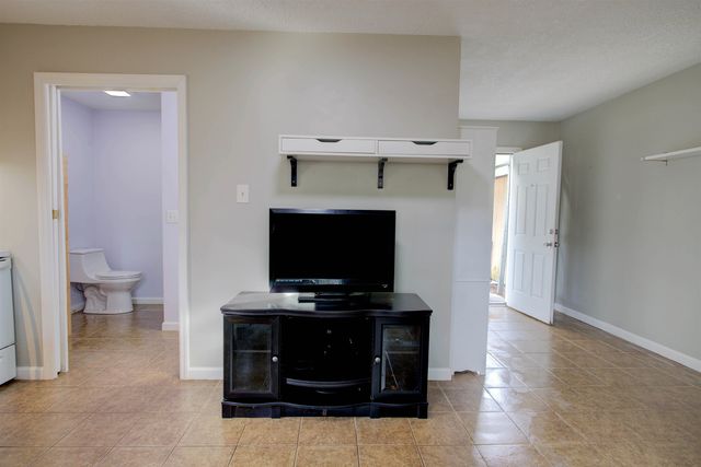 4504 Wilderness Ln N, Jacksonville, FL 32258